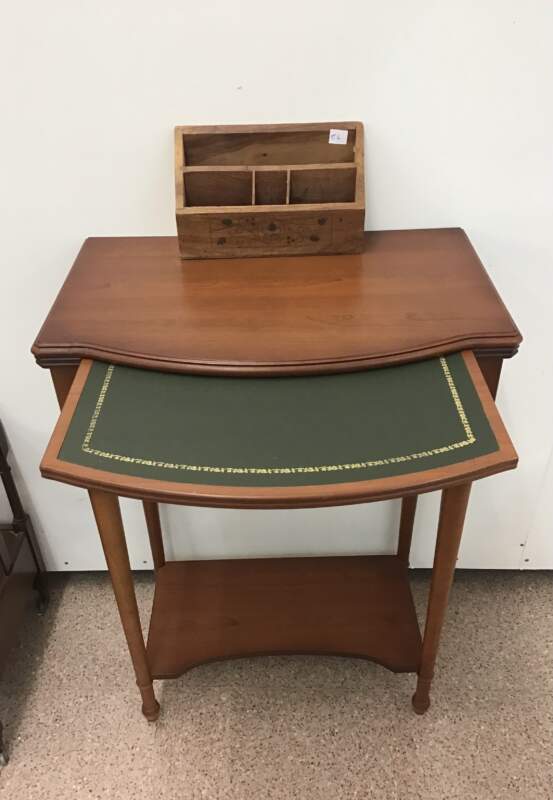 Bureau/ Mini Desk