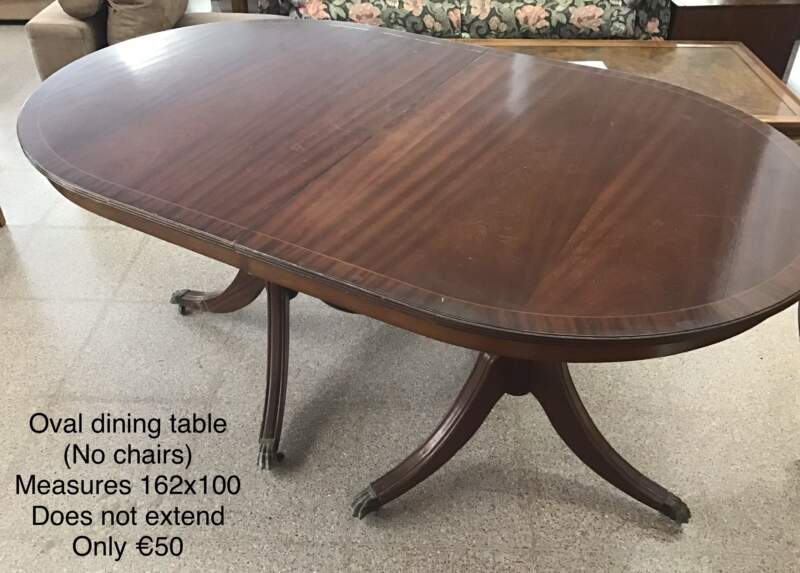 Traditional Style Dining Table (no chairs)