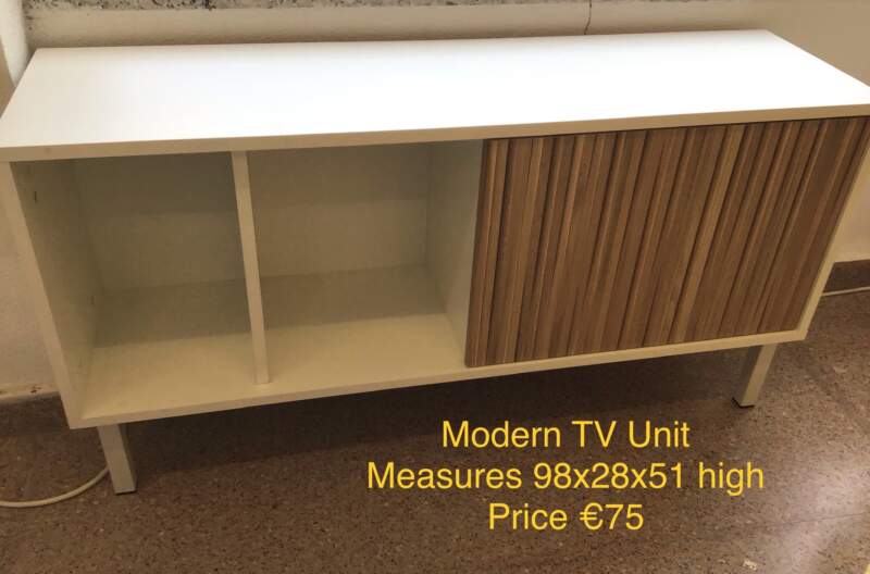 Modern TV Unit