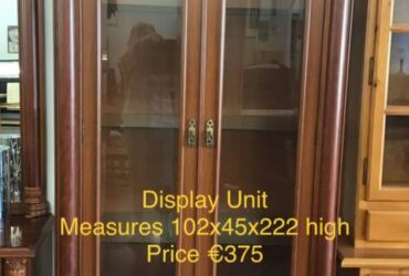 Traditional Style Display Unit