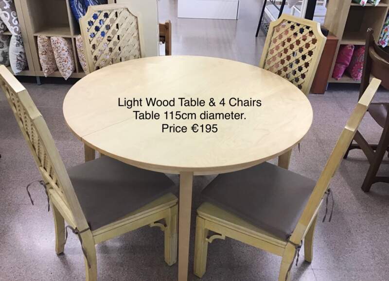 Round Table & 4 Chairs
