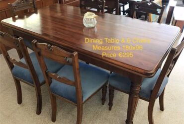 Traditional Style Table & 6 Chairs