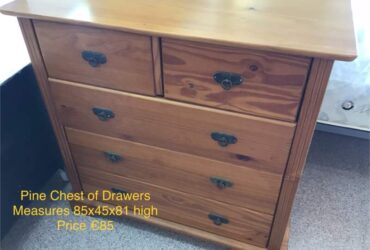 Pine Chest of Drawers