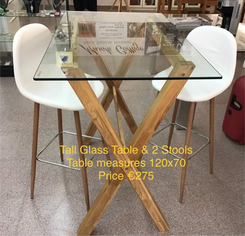 Tall Table with 2 Stools