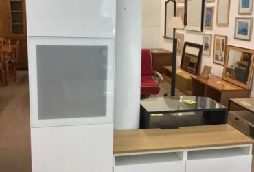 2 Pieces White Lounge Furniture