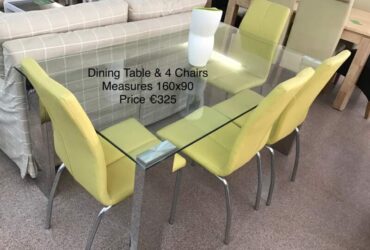 Glass & chrome Table with 4 Chairs