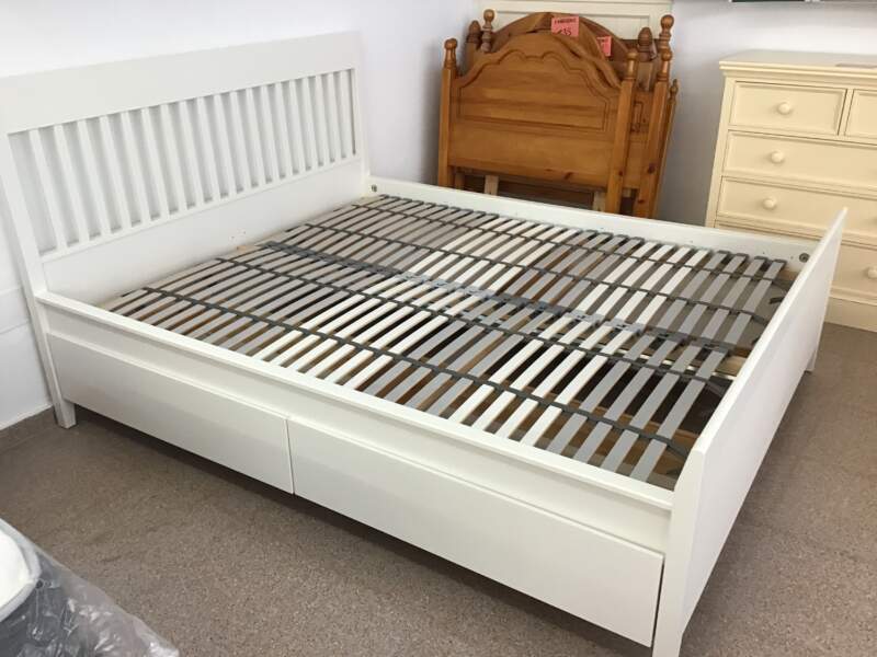 Solid White Bed