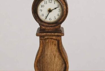 Wooden clock